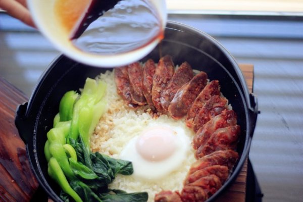 自家做煲仔饭最正宗的做法,自制煲仔饭旅游携带方便