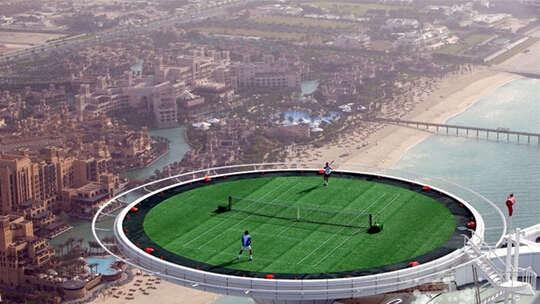 惊险高楼攀爬视频,最牛逼的楼顶花园