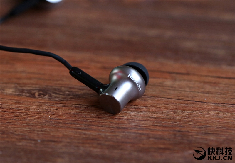 三单元发声史无前例小米圈铁耳机Pro评测