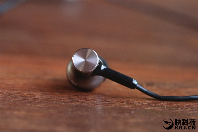 三单元发声史无前例小米圈铁耳机Pro评测
