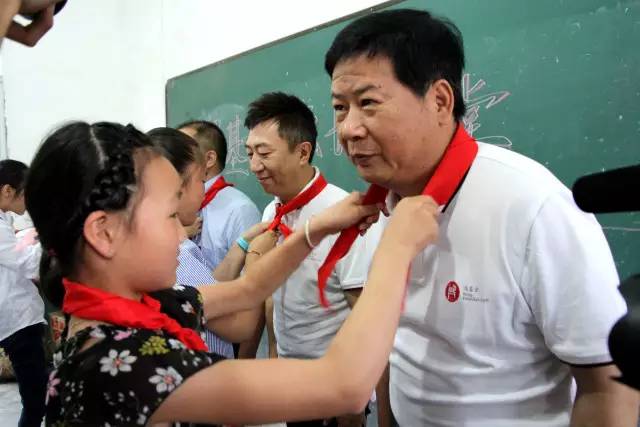 老师给孩子们过六一,小孩们过六一是怎么过的呢