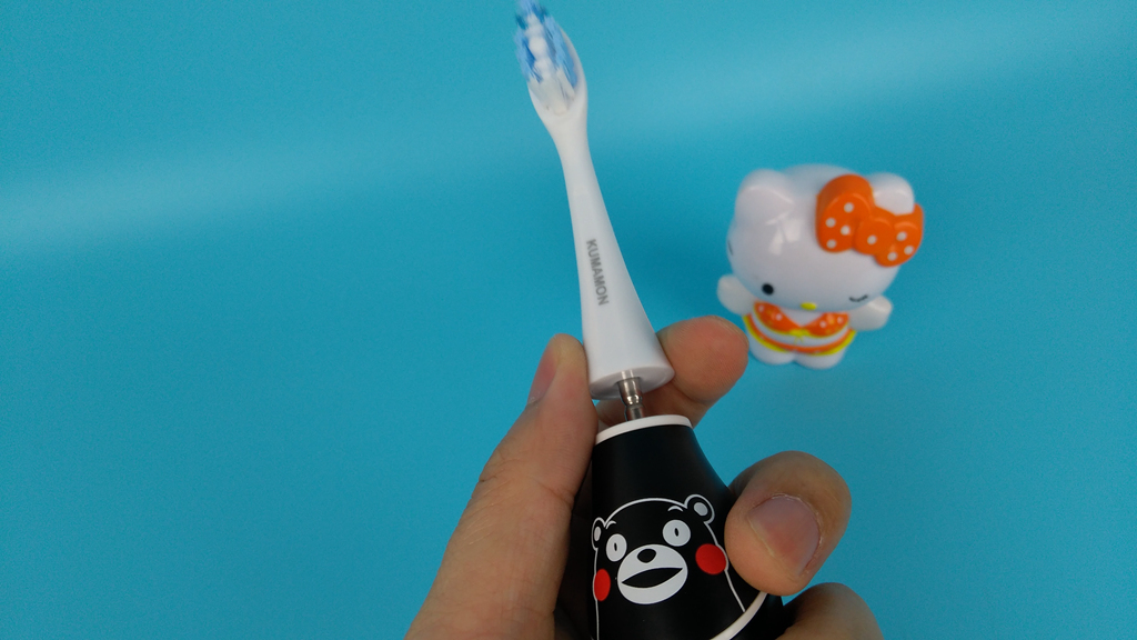 为何孩子蛀牙补完又补？选择合适的牙刷时刻注意口腔卫生