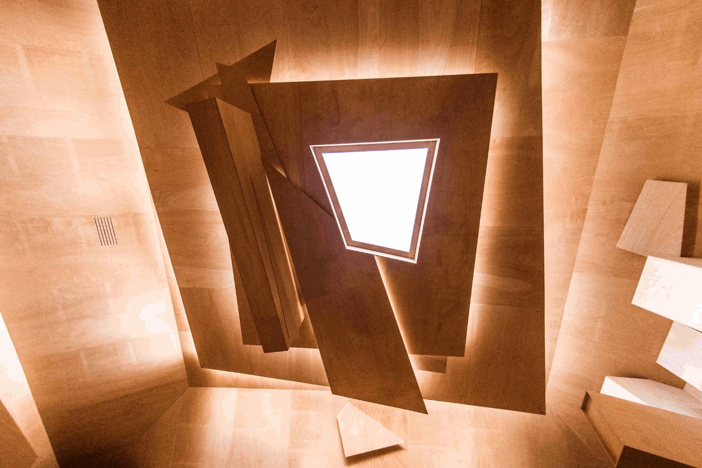 把录音棚搬到威尼斯双年展,办了一场全世界都能听到的音乐会