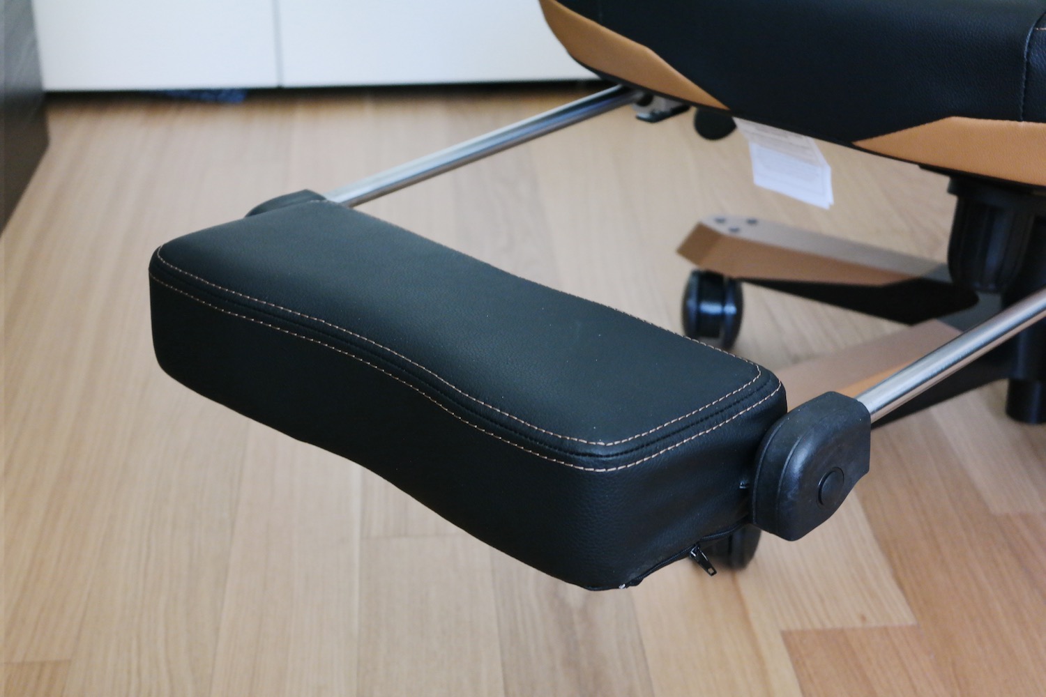 dxracer电脑椅评测,dxracer电脑椅黄色