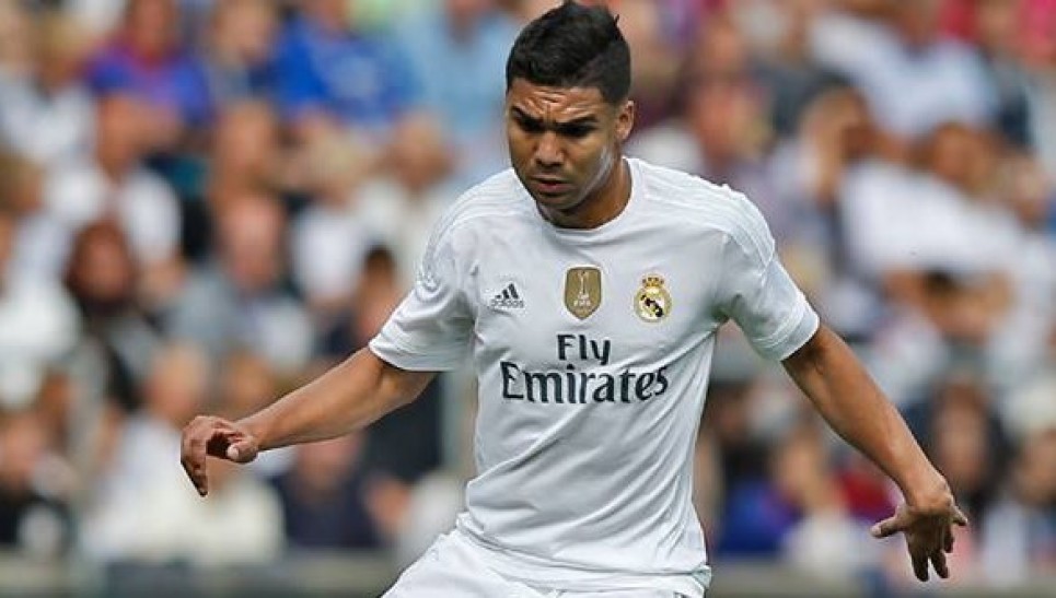 卡塞米罗走向莫德里奇,卡塞米罗转身皇马由守转攻