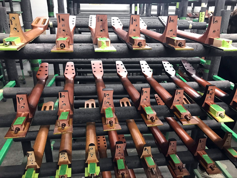 极速快报:弘力乐器2017加拿大Godin吉他工厂参观第一天