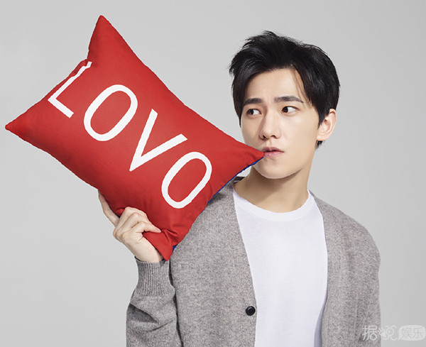 杨洋私下是什么样子的,颜值与风度并存的杨洋