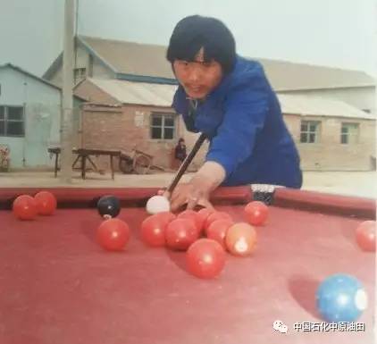 油田老照片,曾经有上万人居住的地方