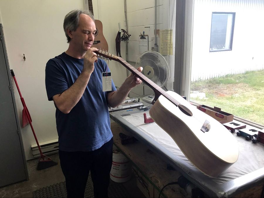 极速快报：弘力乐器2017加拿大Godin吉他工厂参观第一天精彩视频