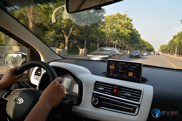 鏂拌兘婧愭睙娣甶ev6e璇曢┚瑙嗛,姹熸樊iev6e璇曢┚