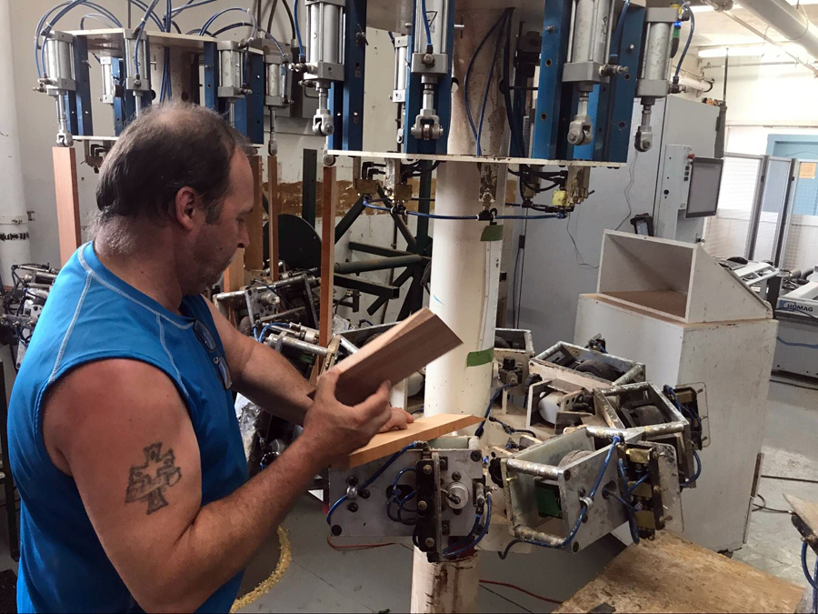 极速快报：弘力乐器2017加拿大Godin吉他工厂参观第一天精彩视频