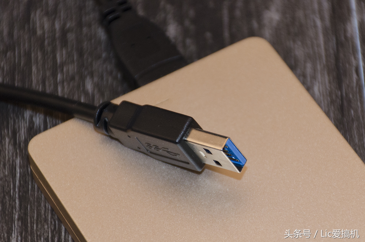 东芝移动硬盘和希捷移动硬盘,东芝硬盘和西数移动硬盘哪个好