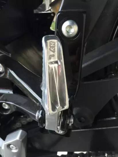 最新豪爵铃木dl250评测视频,18年的豪爵铃木dl250值得买吗