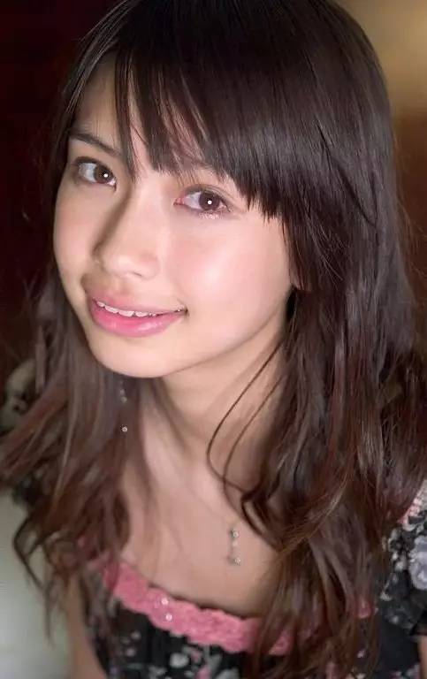 该不该省钱戴个不自锁的牙套,该不该带牙套矫正牙齿