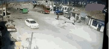 身体出现很多丘疹,你老婆后背上有颗痣