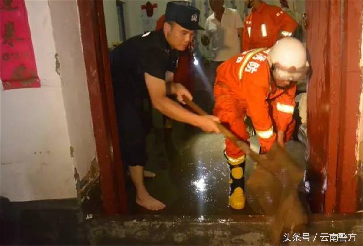 云警风采特警海报,云警风采