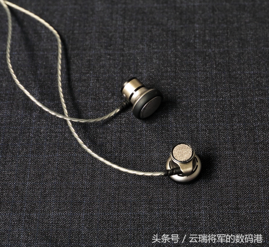 曾经和阿思翠耳机齐名的国产耳机,阿思翠降噪耳机