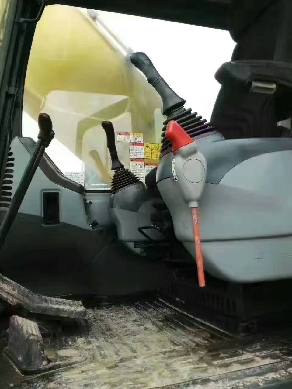 二手挖掘机分析,二手小松110挖掘机