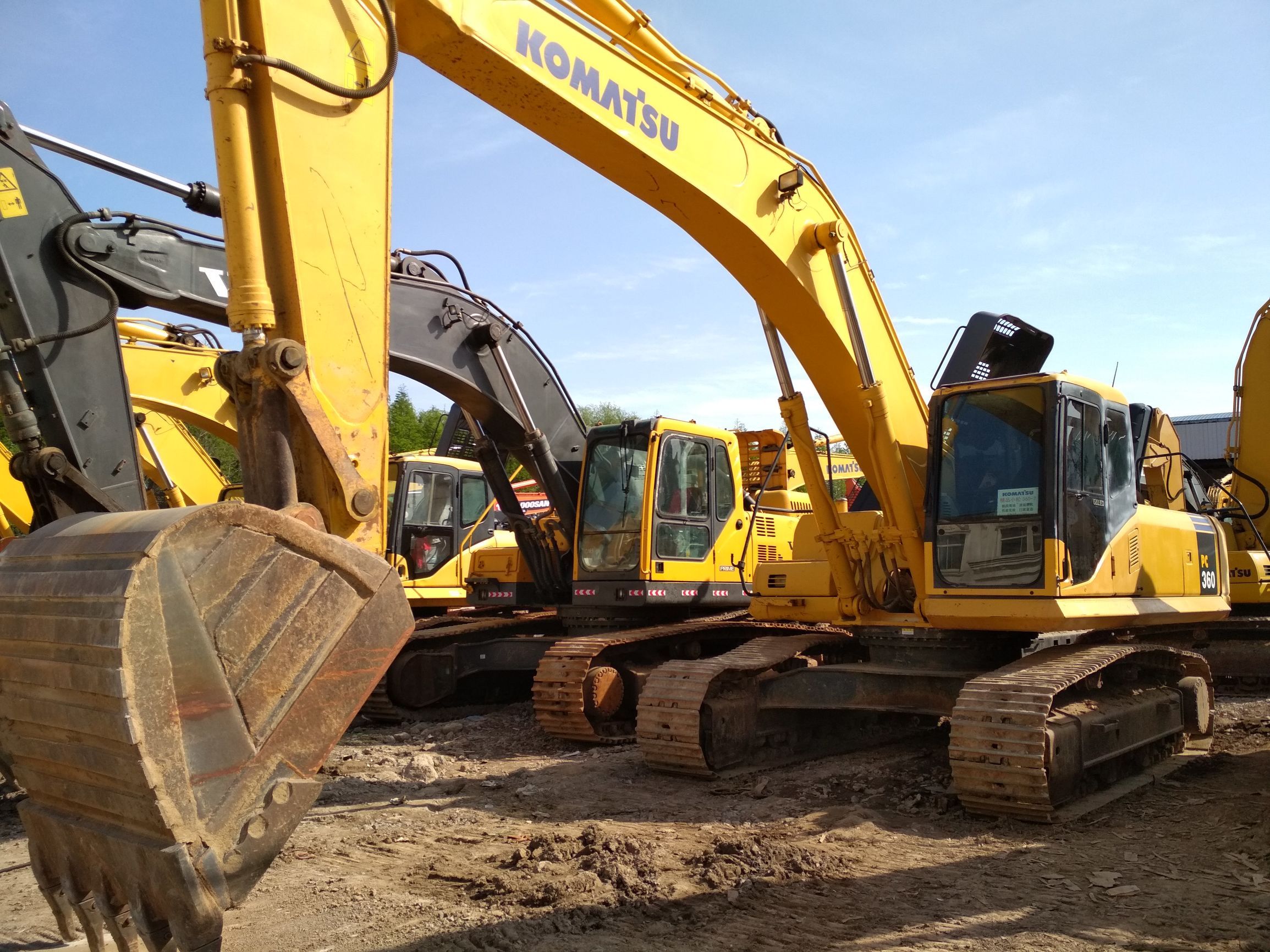 二手挖掘机分析,二手小松110挖掘机