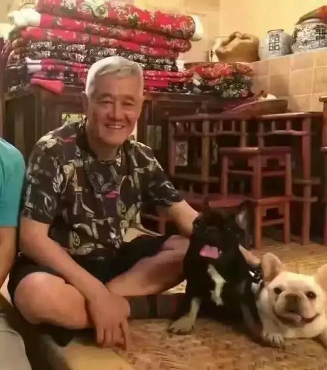 本山大叔赵本山,本山大叔和一猫一狗