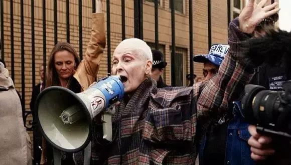 一周资讯｜爱马仕开起了自助洗衣房两个半小时让丝巾焕然一新