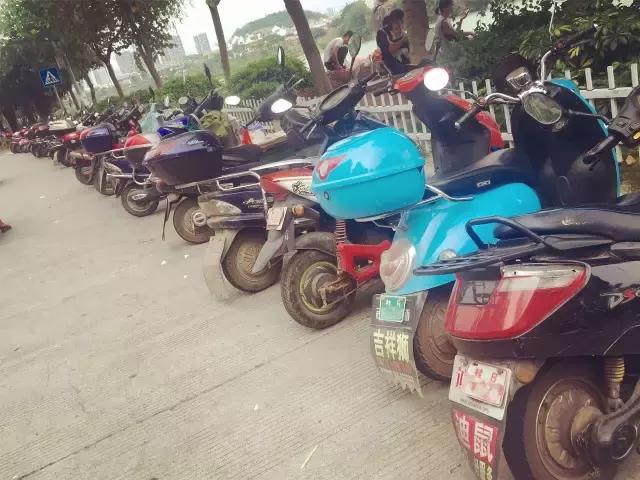 柳州,一座经常被电驴超车的城市!看完一把辛酸泪