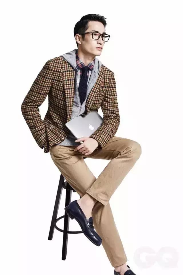 怎么挑选平价衣服男士穿,男士怎么买衣服好看