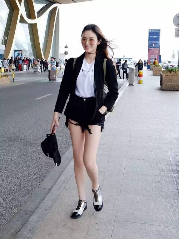 蒋欣的休闲裤,杨幂蒋欣裤子