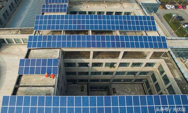 屋顶光伏属于新能源基础设施吗,屋顶光伏发电项目合法吗