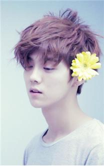 鹿晗勋章歌词壁纸图片,鹿晗照片锁屏壁纸卸妆