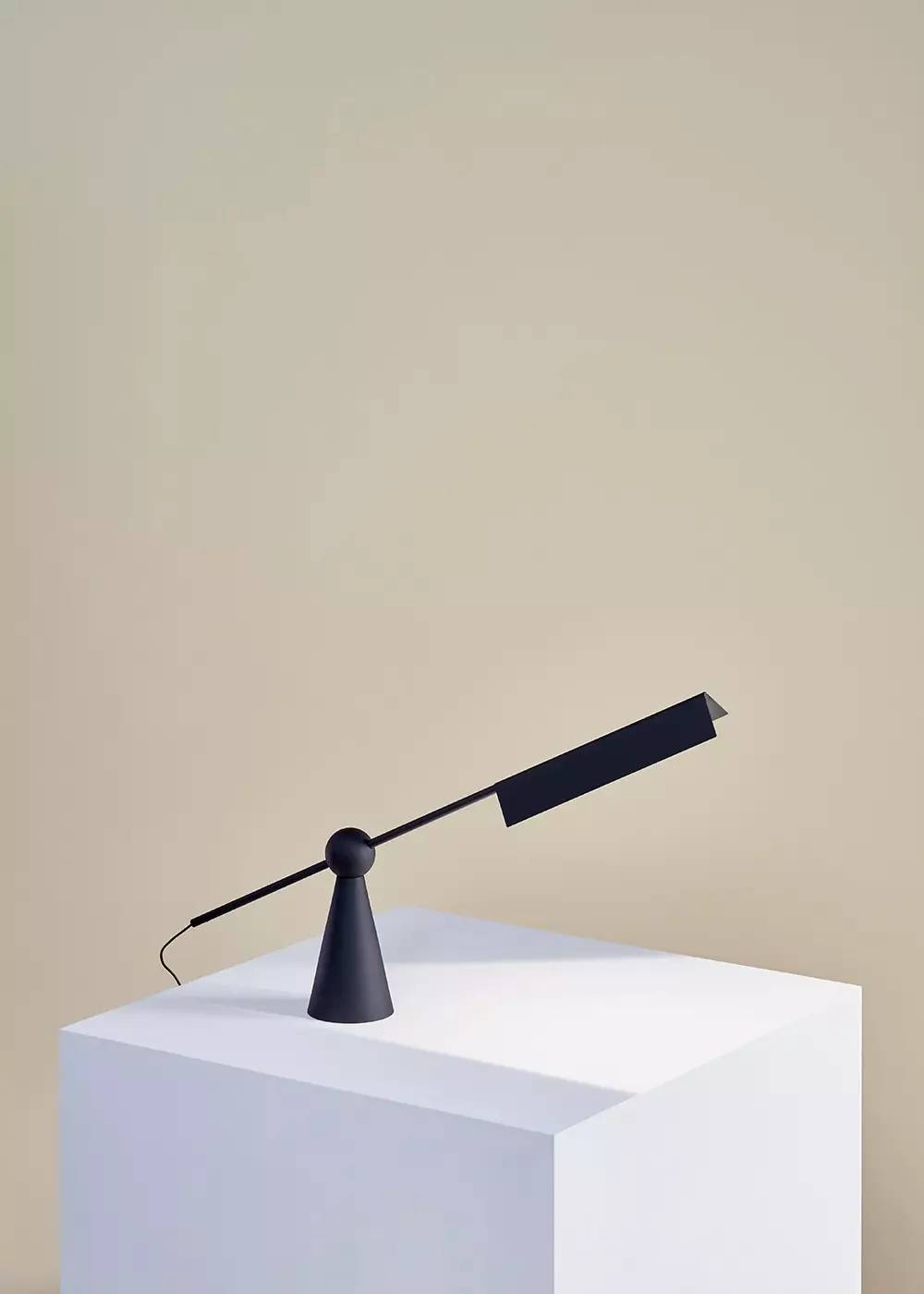 加长办公桌专用台灯充插两用,办公桌简约台灯