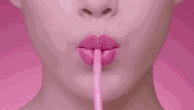 男生一定要尝试粉色穿搭,适合男生用的粉色单品