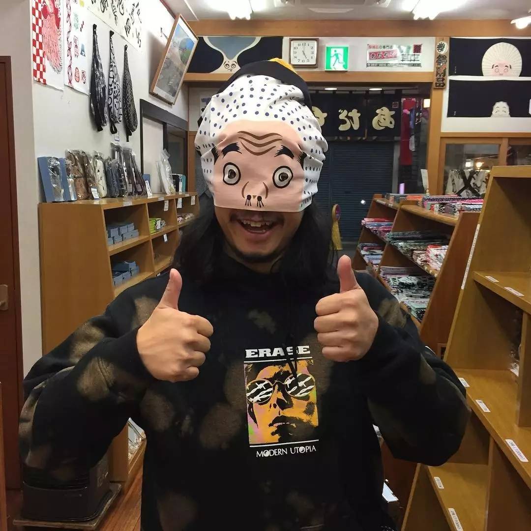 什么样的vans一看就是正品,同一款vans价钱不一样区别在哪