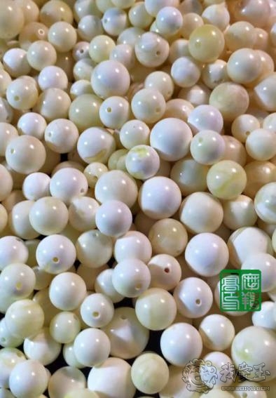 天然蜜蜡和水煮蜜蜡,水煮蜜蜡和烤蜜蜡