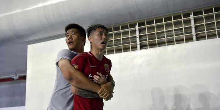 看足球比赛学英语,看足球学成语