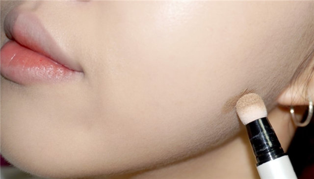 高光修容棒的正确用法,液体高光修容和哑光高光修容
