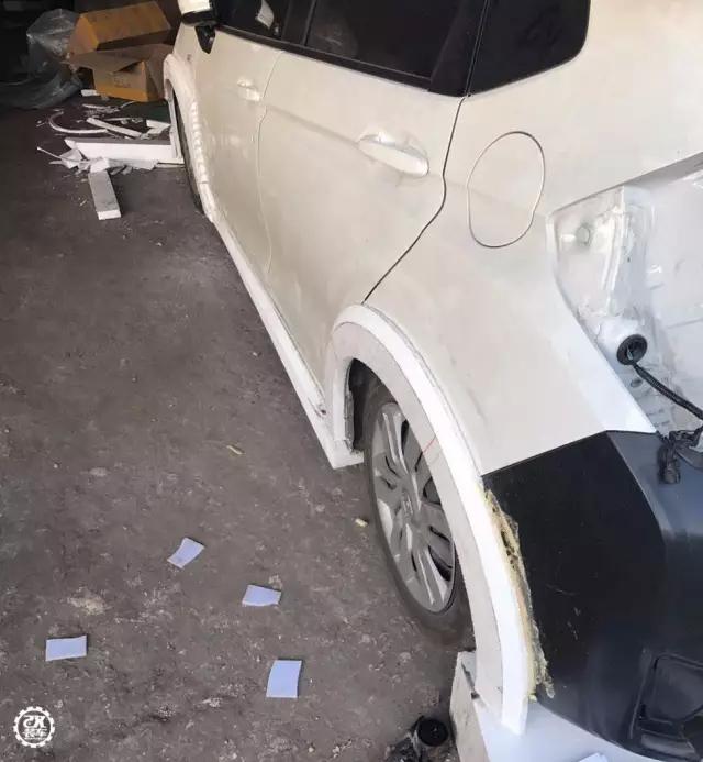 70万的进口思域太遥远，杭州车友将飞度GK5打造成Type-R外观