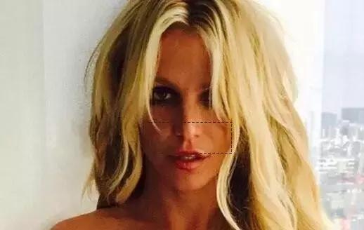 听说有法令纹的女孩子都很爱笑,爱笑的女生法令纹都不会太浅