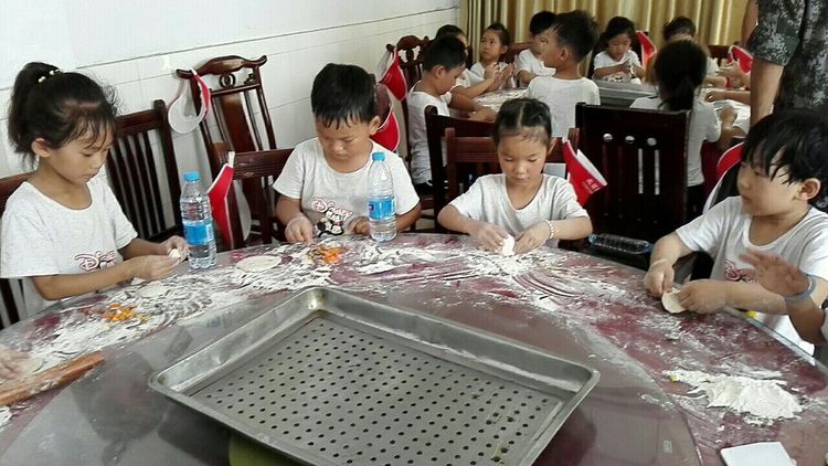 幼儿园毕业班夏令营活动,幼儿园大班毕业夏令营走进小学