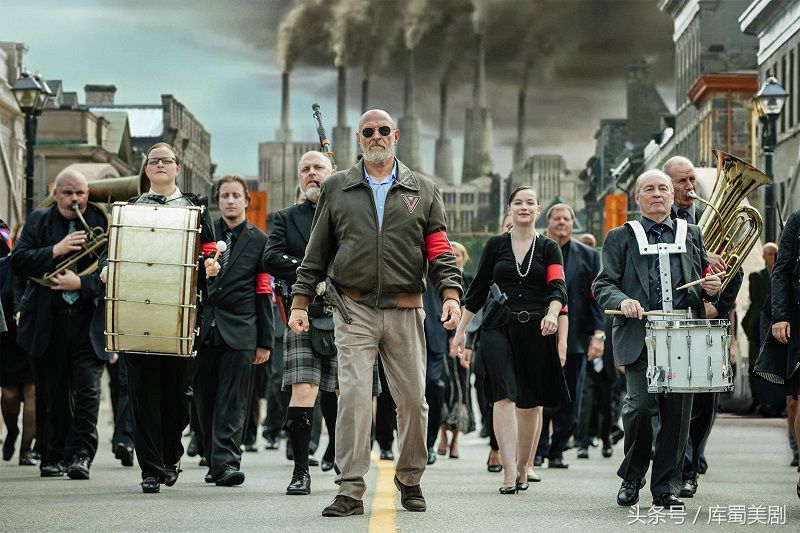 《美国众神》第一季小说改编美剧，露骨五大优劣点！