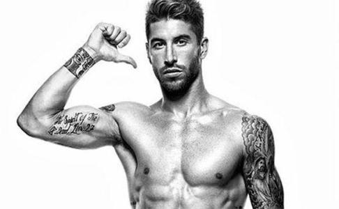 足坛历史上唯一没有纹身的球员,足球哪几位球员有纹身