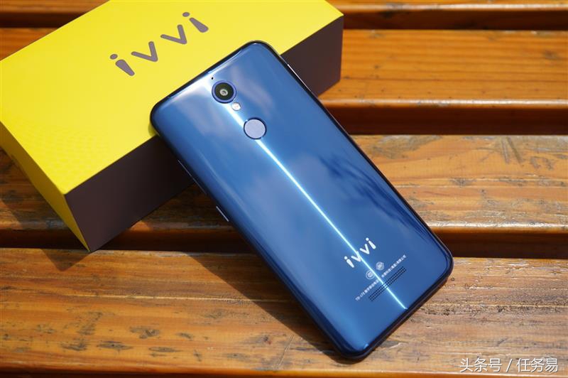 手机也被跟风丨杨幂，赵丽颖，王思聪的手机被赞别致？最后胡歌的手机亮了！