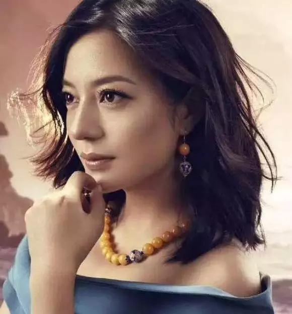 蜜蜡和什么搭配最好图片,蜜蜡的正确搭配图