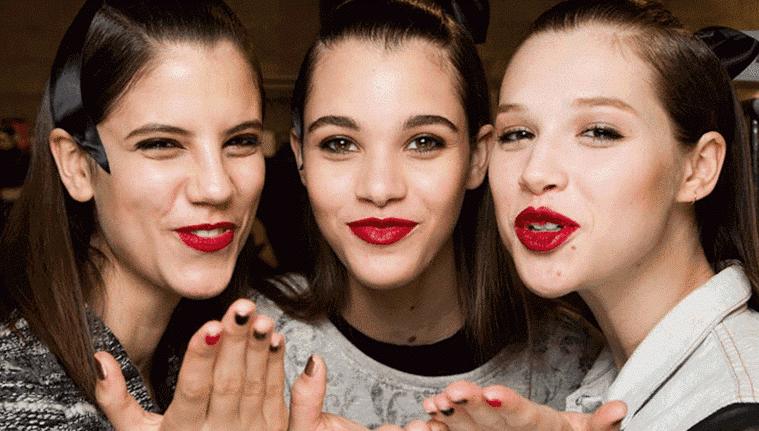 假冒化妆品最新案例,大批化妆品真假