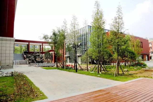 宜昌一中实景,航拍宜昌一中新校区