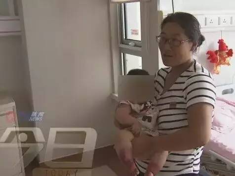 小孩子双脚皮肤溃烂,小孩腿上圆形溃烂化脓怎么回事