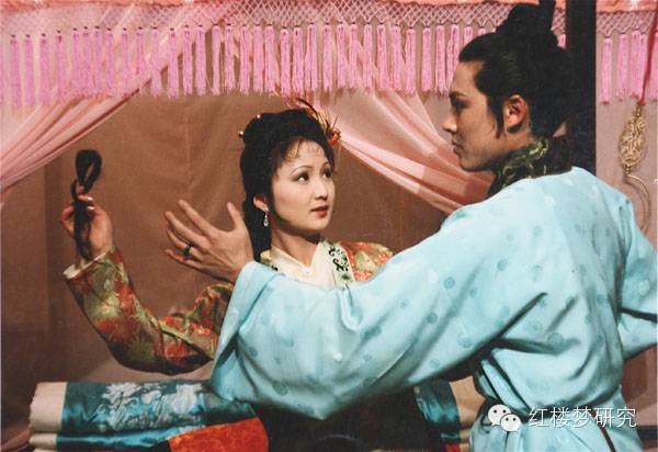 现代的贾琏,贾琏的品行还是不错