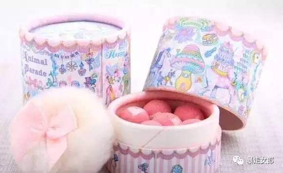 男生也可以看(追女秘诀)!国内外网红模特都喜欢的高颜值化妆品系列,价不在高有颜则好