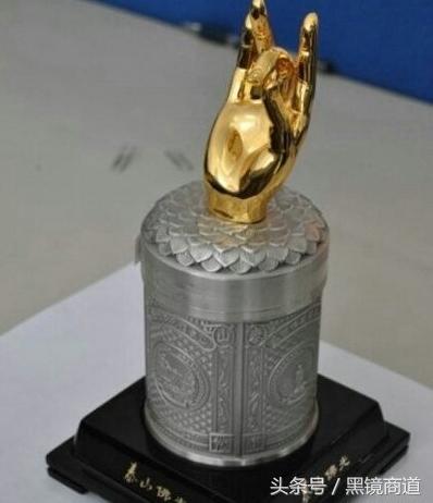 看完绝对涨姿势，这些烟酒都没见过，你还敢说自己土豪？