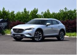 香港与大陆一路之隔,香港大陆两地车